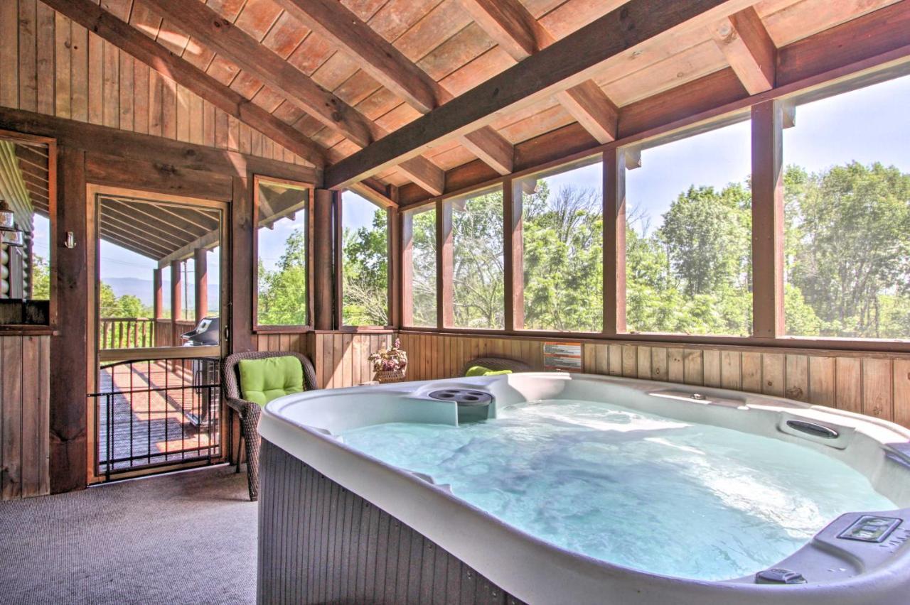 Idyllic Sevierville Cabin Deck And Smoky Mtn View! Экстерьер фото